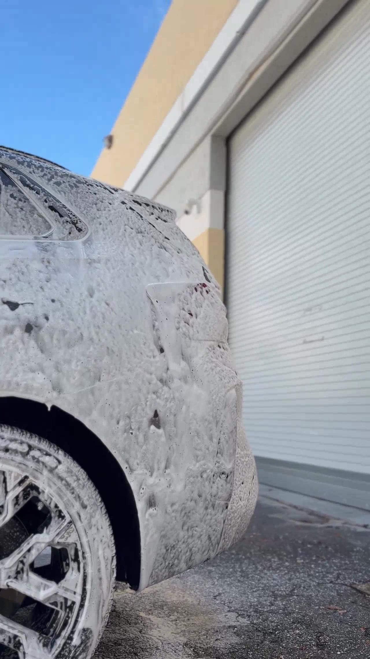 Foam cannon fender close-up