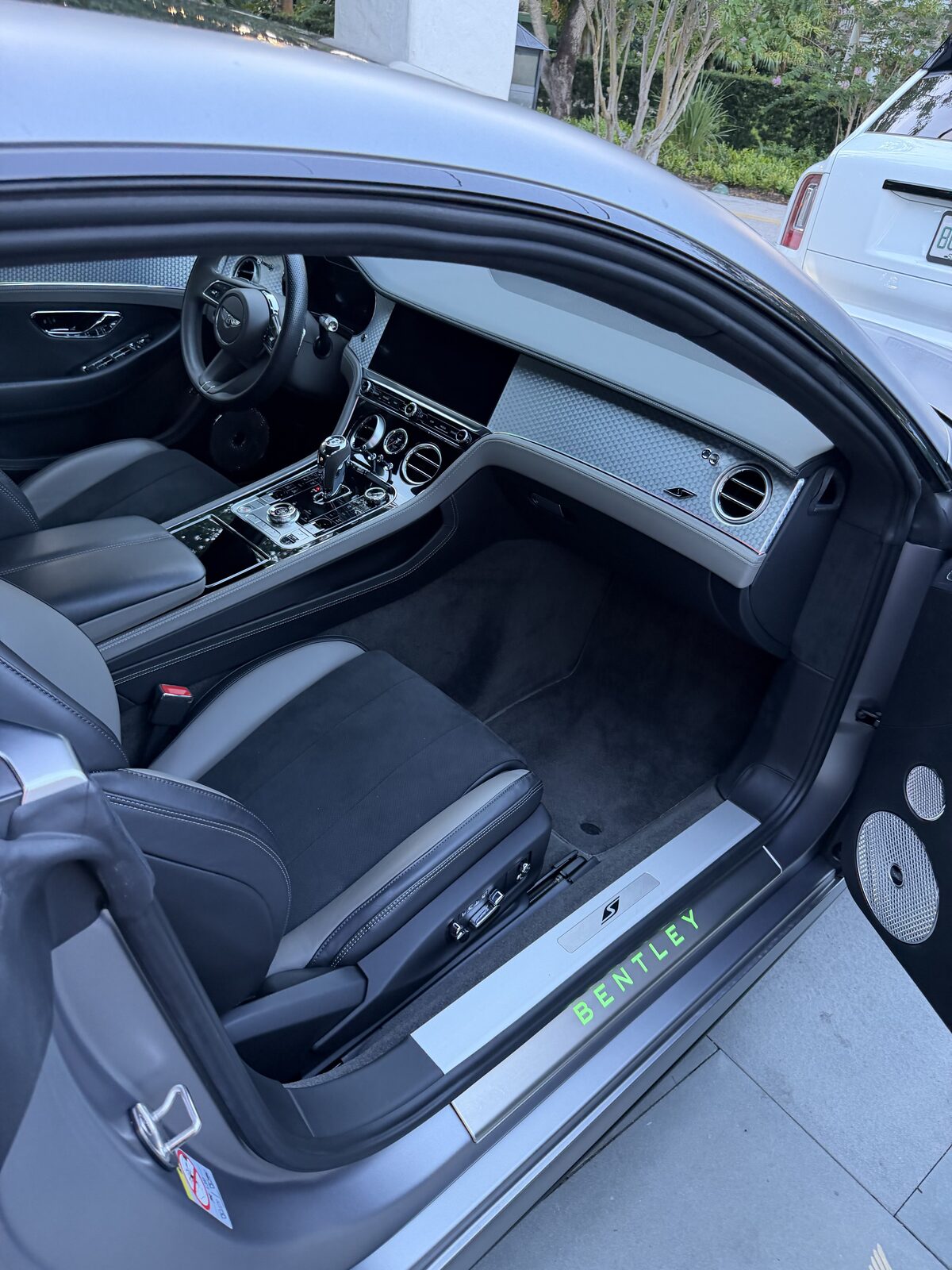 Wheel detail — dressed and shining