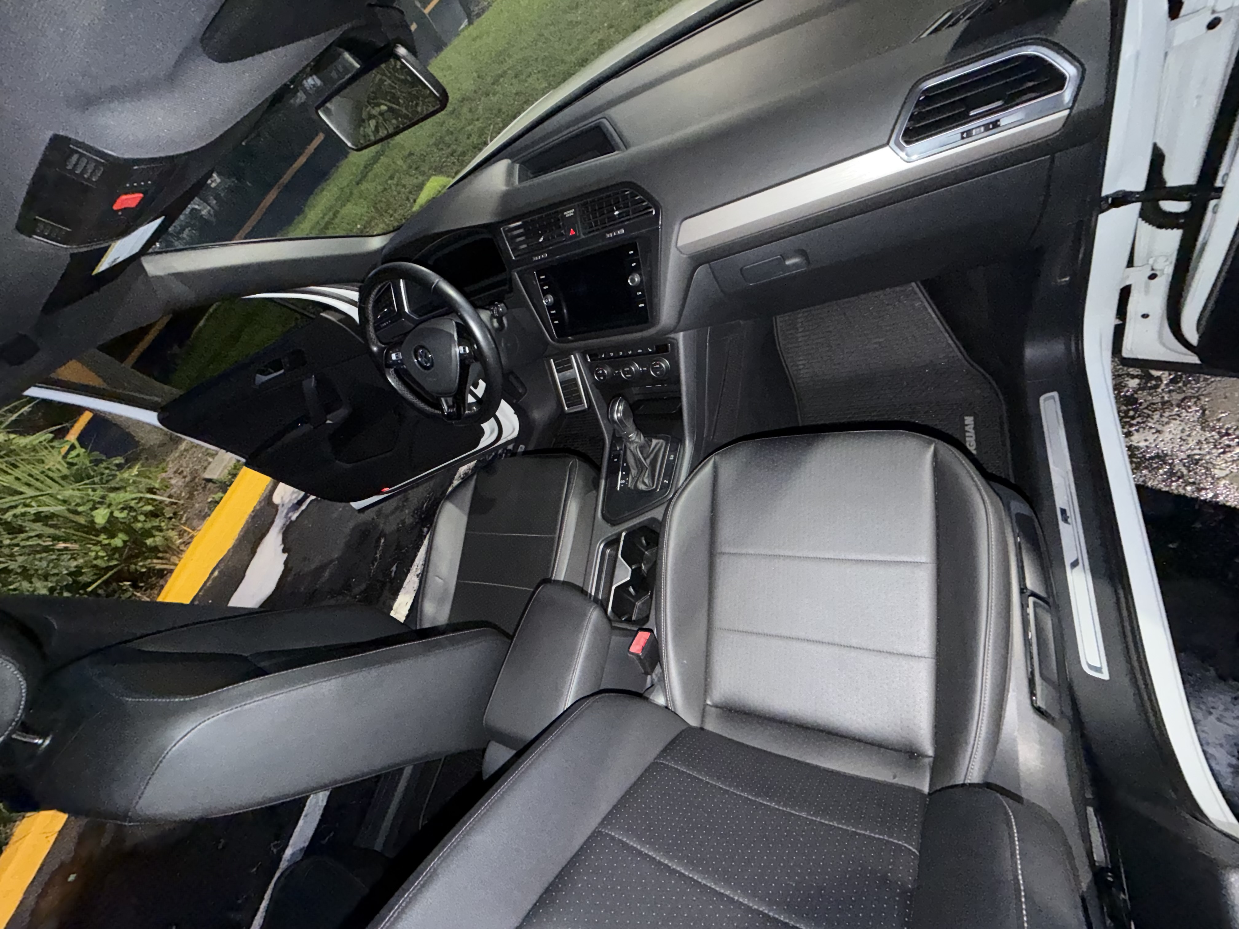 VW Tiguan — front cabin detailed and conditioned